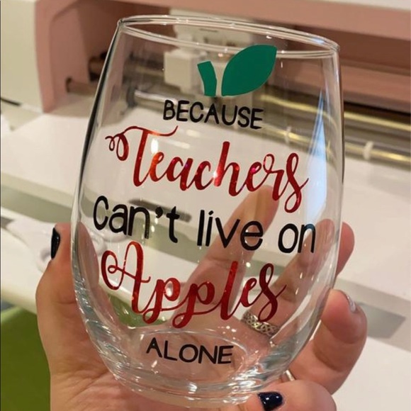 Teacher Wine Glass - Picture 1 of 1